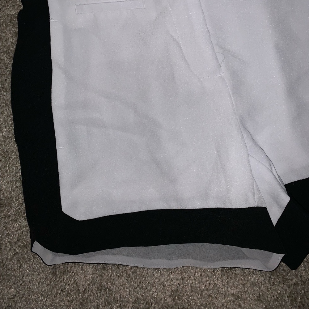 Metaphor White & Black High Waist shorts size XS - Picture 5 of 11